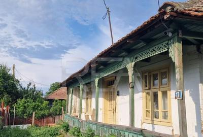 Casa batraneasca, cu teren de 1300 m.p. comuna Dascalu - 1