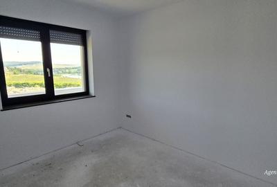 Casă cu 4 camere cu Teren 400 Mp în Central - 4