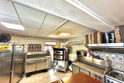 Spațiu comercial, de 60 mp, în Central - 1