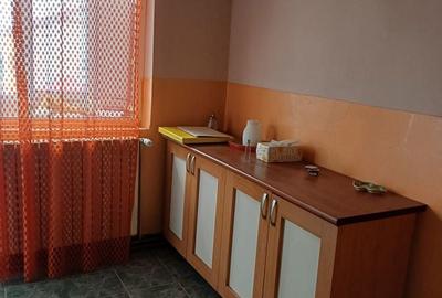 Apartament cu 4 camere decomandat în Central - 3