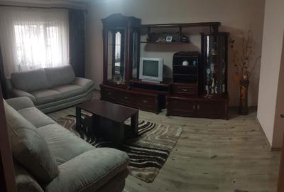Apartament cu 4 camere decomandat în Central - 1