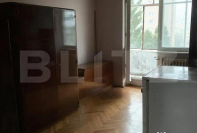 Apartament cu 4 camere decomandat în Calea București - 2