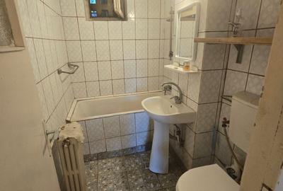 Apartament cu 2 camere decomandat în 1 Mai - 3