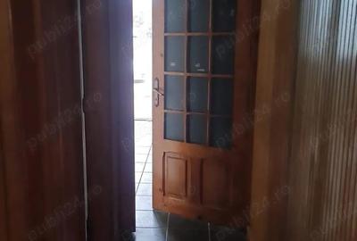 Spațiu comercial, de 48 mp, în Central - 4