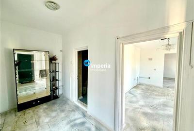 Casă individuală cu 9 camere cu Canalizare în Centru Civic - 19