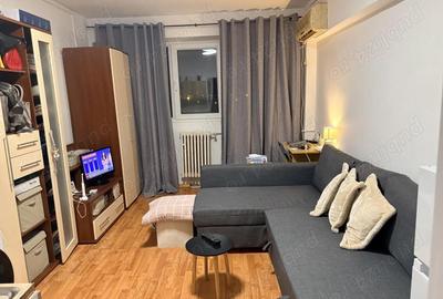 Garsonieră decomandată în Central