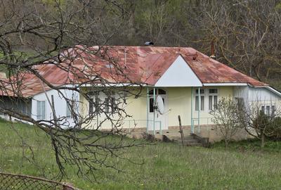 Casă cu 3 camere în Motoșeni - 2