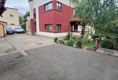 Casă cu 10 camere cu Teren 1000 Mp în Brâncoveanu - 1