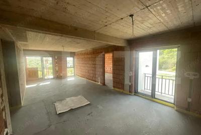 Apartament cu 4 camere decomandat în Central - 1