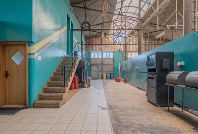 Spatiu industrial de 1,690mp, teren 3800 mp la 2 km de Brasov - 2