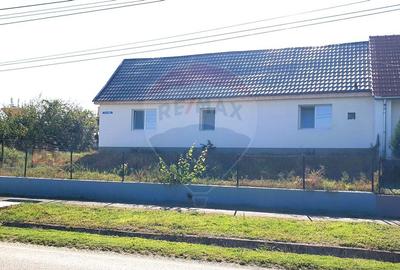 Casa 3 camere in Periam, renovata, incalzire in pardoseala Comision 0% - 2