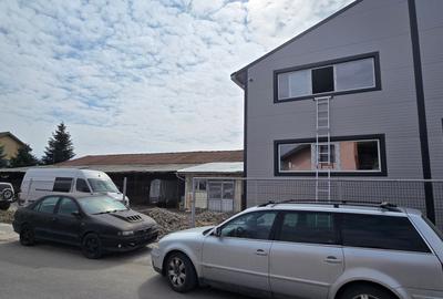 Spațiu industrial, în Periferie - 4