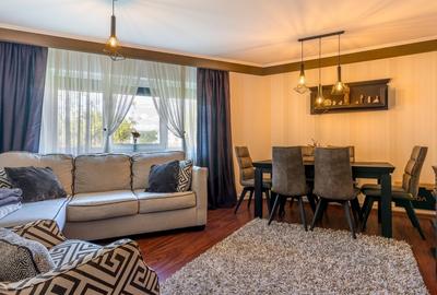 Apartament 4 camere, frumos si primitor!