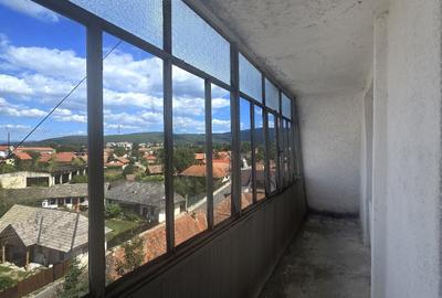 Apartament cu 2 camere decomandat în Central - 2