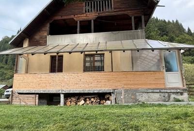 Casă cu 4 camere cu Teren 600 Mp în Central - 2