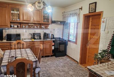 Casă cu 3 camere cu Teren 6830 Mp în Central - 10