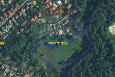 Teren de 15320 mp, în Central - 4