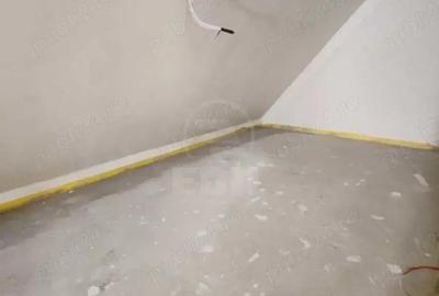 Casă cu 4 camere cu Teren 200 Mp în Central - 6