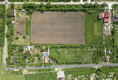 Teren Construcții intravilan de 3090 mp, în Cuvin - 15