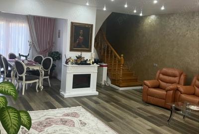 Casă cu 4 camere în Central - 3