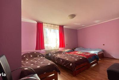 Casă cu 4 camere cu Teren 370 Mp în Central