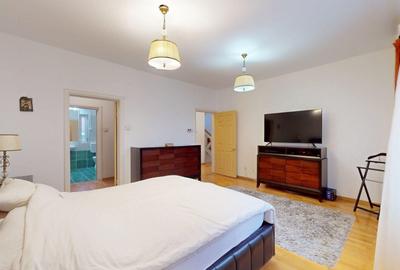 Casă cu 8 camere cu Canalizare în Iancu Nicolae - 9