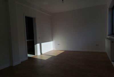 Duplex cu 5 camere cu Canalizare în Sud - 19