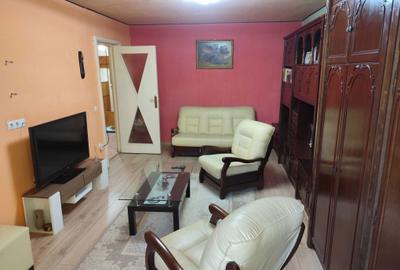 Apartament cu 4 camere decomandat în Central - 3