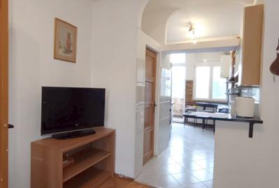 Vanzare - 4 camere - Armeneasca - Piata Rosetti - 1