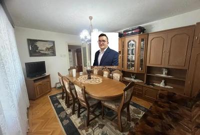 Apartament cu 4 camere decomandat în Caransebeș