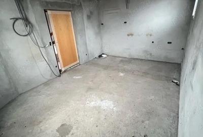 Spațiu comercial, de 100 mp, în Central - 9