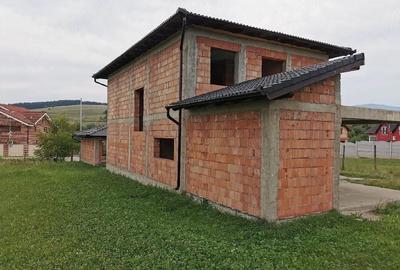Casă cu Teren 492 Mp în Poplaca - 3