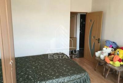 Garsonieră decomandată, mobilată în Complex Studențesc