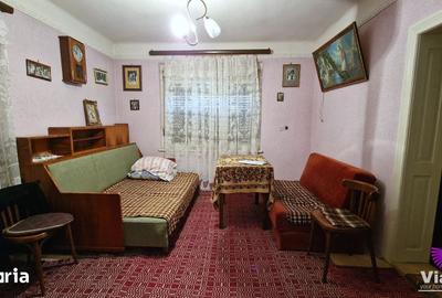 Casă cu 3 camere cu Teren 909 Mp în Poiana Sibiului