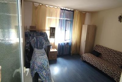 Apartament cu 3 camere decomandat în Exterior Vest - 2