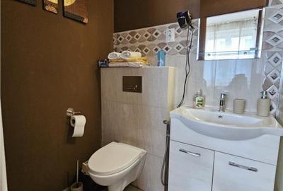 Casă cu 4 camere cu Teren 462 Mp în Central