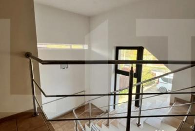 Spațiu comercial, de 660 mp, în Mehala - 3