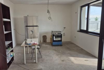 Casă individuală cu 5 camere cu Garaj în 1 Decembrie - 7