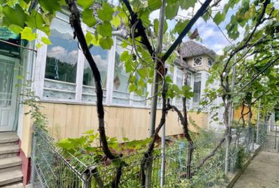 Casă cu 3 camere cu Teren 1499 Mp în Fălticeni - 2