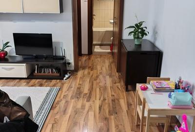 Apartament cu 3 camere semidecomandat în Central - 2