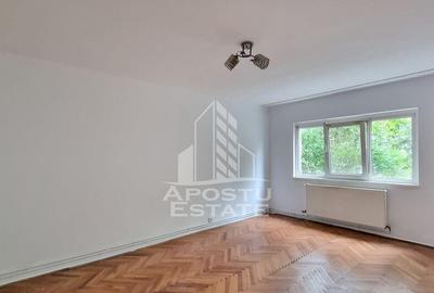 Apartament cu 2 camere, centrala proprie, zona Lipovei