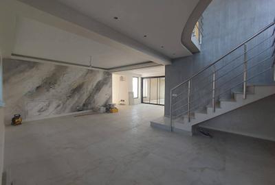 Casă individuală cu 6 camere cu Canalizare în Est - 1