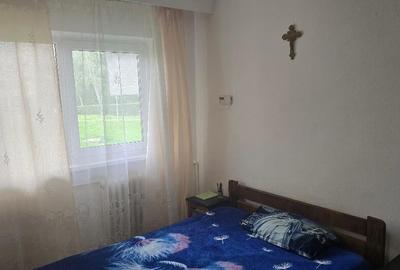 Vand garsoniera in Deva, zona Eminescu (Micro 15), parter, mobilata - 2