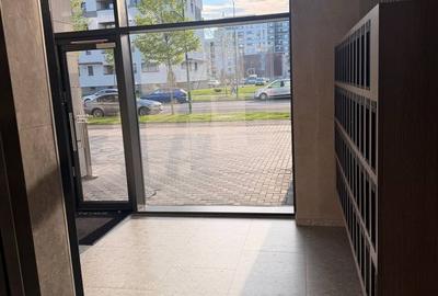 Apartament cu 2 camere decomandat, mobilat în Tractorul