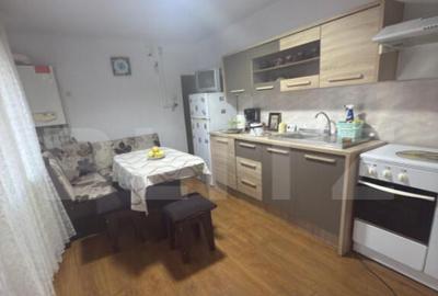 Casa de vanzare 5 camere + dependente - 22