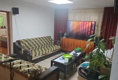 Casă cu 5 camere în Giulești - 56