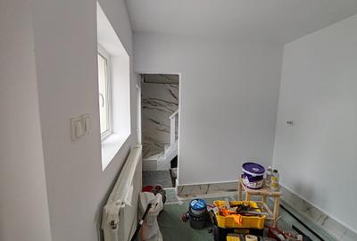 Casă individuală cu 8 camere cu Canalizare în Central - 27