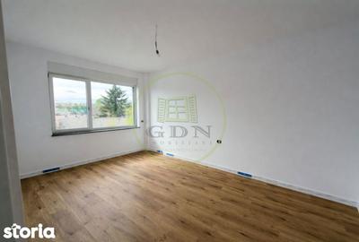 Apartament cu 3 camere decomandat în Siloz - 2