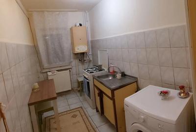 Ofer spre inchiriere garsoniera conf. I, zona Aeroportului - 2