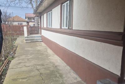 Casă cu 3 camere în Central - 1